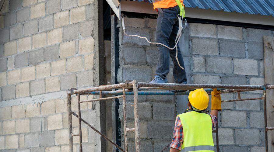 Professional gutter cleaning in Imnaha, OR
